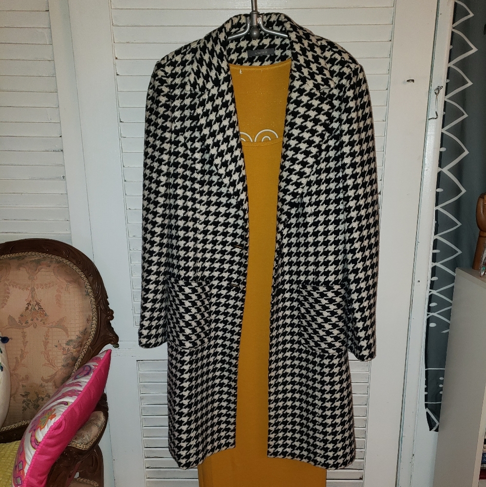Houndstooth Trench Coat - Picture 2 of 5